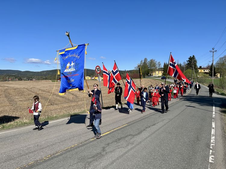 17. mai-tog i Sørkedalen